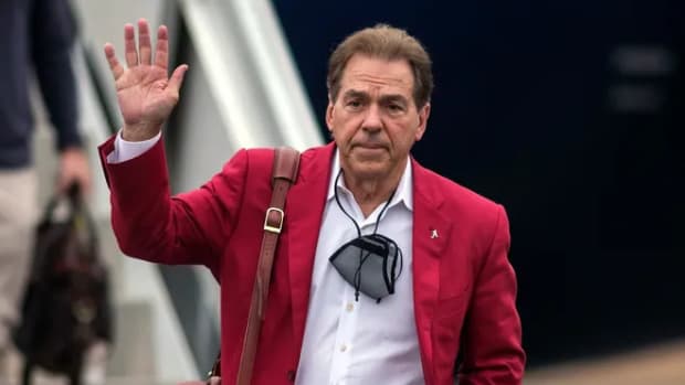 Nick Saban waving